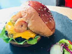 -HIGH FIVE哈福手工汉堡(桂林路店)