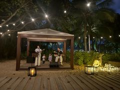 -三亚艾迪逊酒店·海滩烧烤 BARBACOA·现场乐队·浪漫晚餐·烧烤海鲜