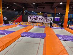 -Tenker Club弹刻极限主题公园 · 蹦床 · 团建 · 生日派对(大关店)