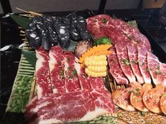 -山川小町·极番烧肉(新地假日广场店)