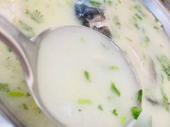 -美顺香食府鱼头老店(雪野湖店)