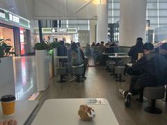 -麦当劳(上海虹桥站30B检票口楼上)