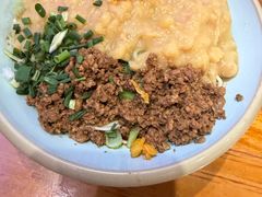 -爆炸头阿姨小四川正宗川味小吃(无任何分店)