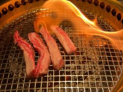 -铭牛烧肉·和牛海鲜自助(高新月牙湖店)