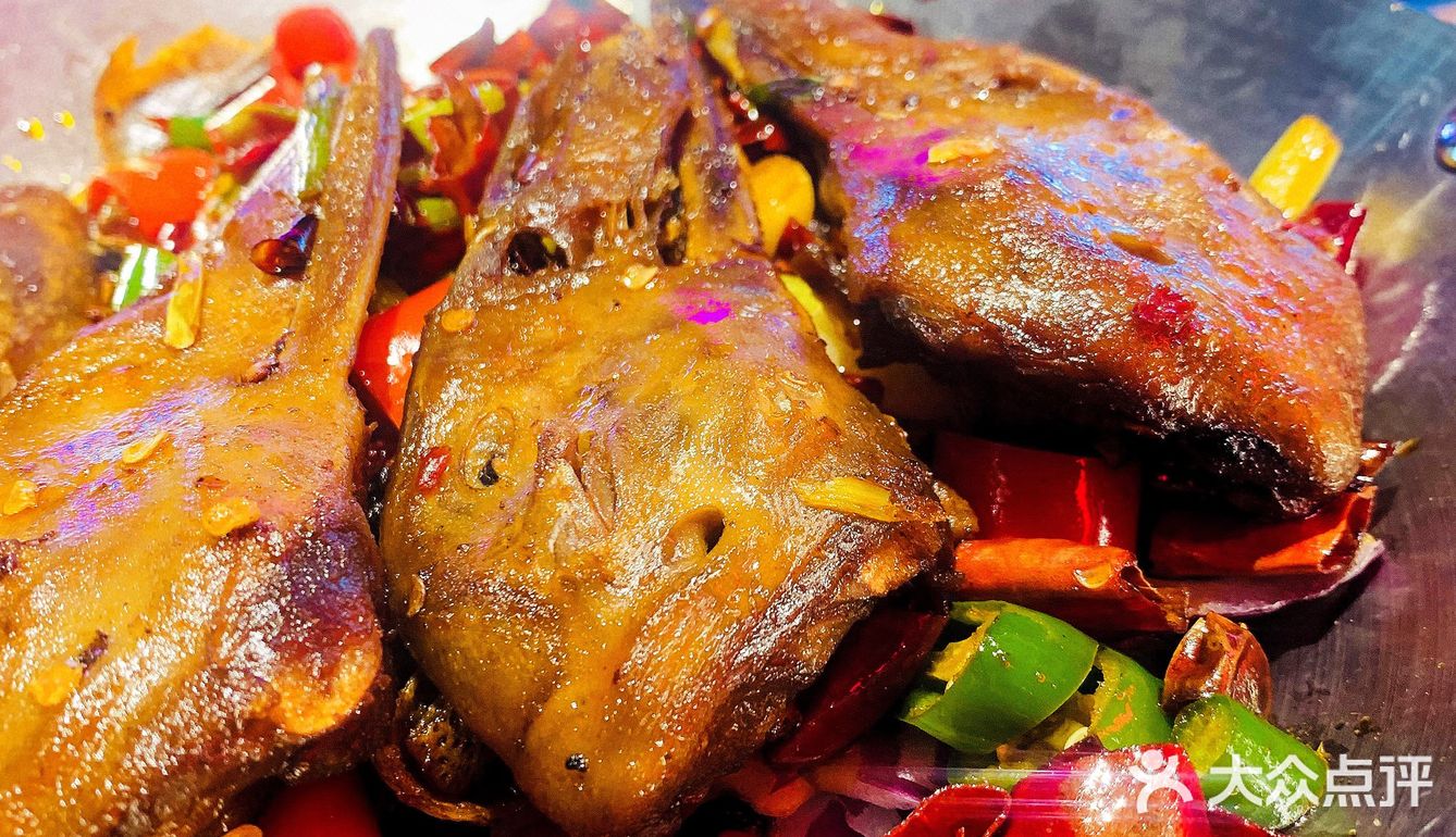 没打卡过他家，不敢说自己是名媛