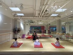 -炫艺舞蹈培训中心(枫尚奥特莱斯店)