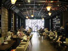 -钟书阁(松江泰晤士小镇店)