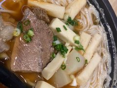 苗家清炖牛肉粉-俏凤凰(美林M·LIVE天地东座店)