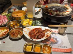 -草家酱蟹炭火烤肉店(珲春南路一店)