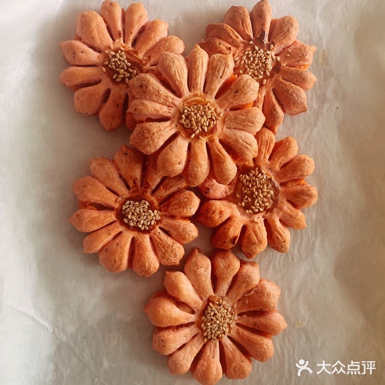 一款超级好看还可以吃的花花[加油]