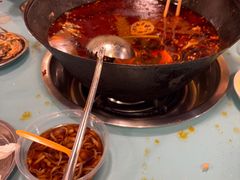 -鸿顺老铁锅美蛙鱼府(解放碑店)