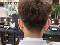 -东方先生国潮男士理发馆