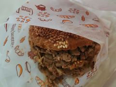 烧饼加肉-万红路羊汤烧饼店(将台路店)