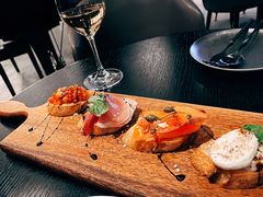 -wineapp葡萄酒餐吧(外滩金融中心店)
