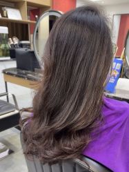 -诗悦发型烫染SALON