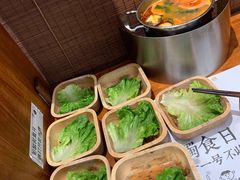 -独食火锅·半米屋台(直营总店)