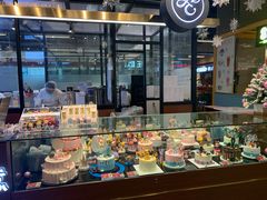 面包甜点陈列柜-卷心卷意·轻甜蛋糕(新光天地店)