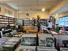 -麦田书店(国防路店)