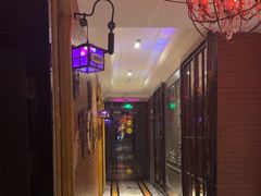 -依呀呀ktv烧烤小串(中山西路店)