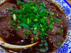 -杨三孃跷脚牛肉(西外棕榈岛店)