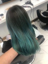-镁连社·美联社
