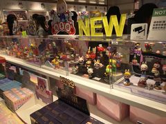 -泡泡玛特POPMART(国金街店)