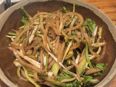 -泉畔人家·老济南经典鲁菜(大明湖店)