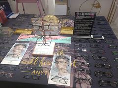 -肆兮眼镜·蔡司·徕卡战略合作店(大坪店)