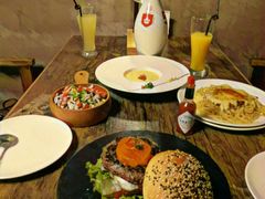 -HIGH FIVE哈福手工汉堡(桂林路店)