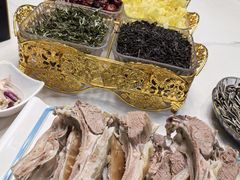 -三江源美食城