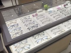 -吴良材眼镜(美罗城店)