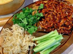 -老郑家东北春饼(龙悦居店)