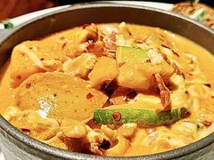 辣芝士焖鸡肉蘑菇锅-Brut Eatery Wine Bar & Restaurant (建国东路店)