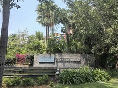 -三亚湾海居铂尔曼度假酒店