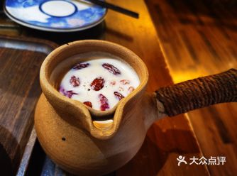 #天天领红包 里面有乌鸡爪子，酸菜，木耳跟腊肉什么的