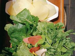 -野山舂·贵州现舂酸汤牛肉(鸿通城店)