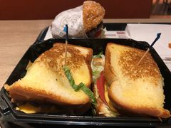 -The Habit Burger Grill 哈比特汉堡(复兴soho店)