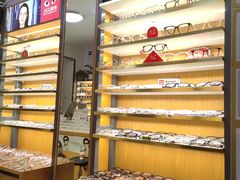-优医视平价眼镜蔡司依视路折扣工厂店(十里堡店)