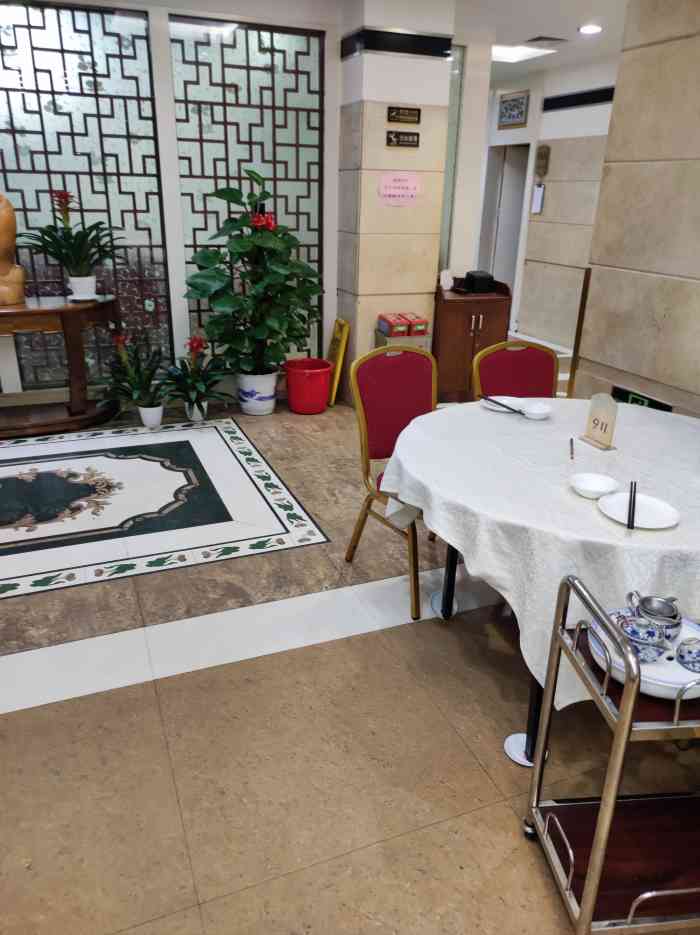 天宝大酒楼(工业大道南店)-"粤菜来说,附近就天宝最好,没什么好说的,.