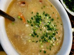 -三亚火车头万人海鲜广场