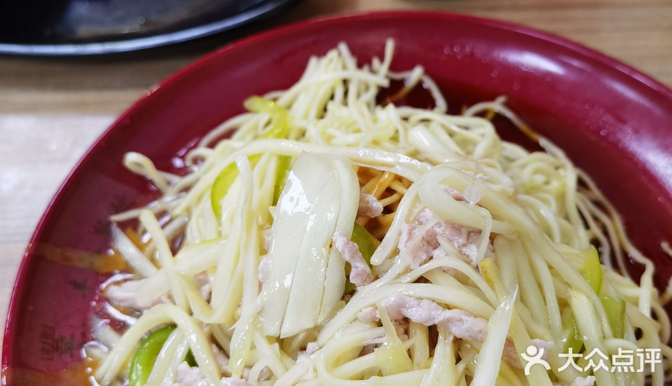 夏天的上海，怎能不来一份冷面呢？