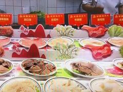 -四囍码头海鲜烧烤自助火锅(外滩南京东路悦荟广场店)