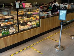 -星巴克臻选(莘庄仲盛店)