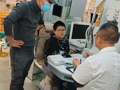 -豪门视光·星趣控·蔡司依视路眼镜代理商(中央大街店)