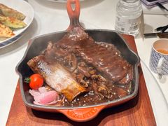 黑椒汁生烧安格斯牛肋骨-炳胜私厨(万象前海店)