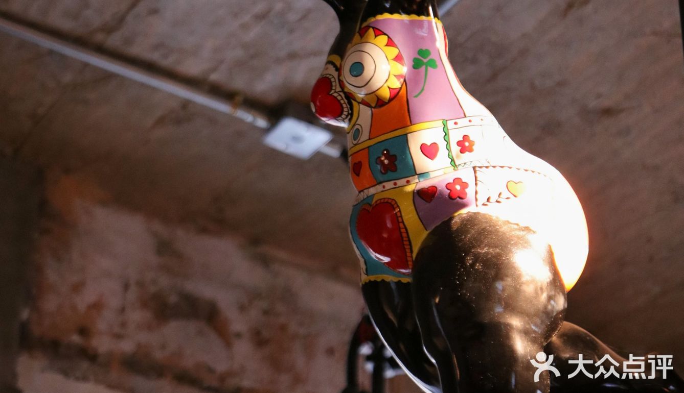 路过叹咖啡叹杯咖啡