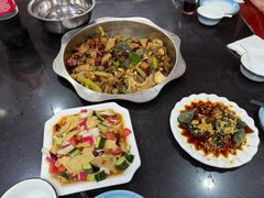 -龙顺园麻辣香锅(机场店)
