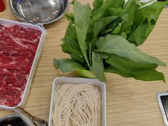 -杨老板·海鲜集市火锅·鲜切牛肉(中防万宝店)