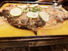 -里岛烤鱼(东港凯虹广场店)