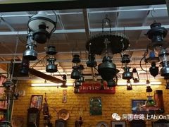 -席娜卡琳火车铁道夜市